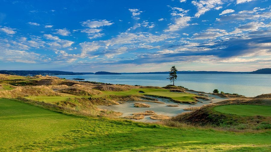 Aerial view of Chambers Bay golf course in Washington